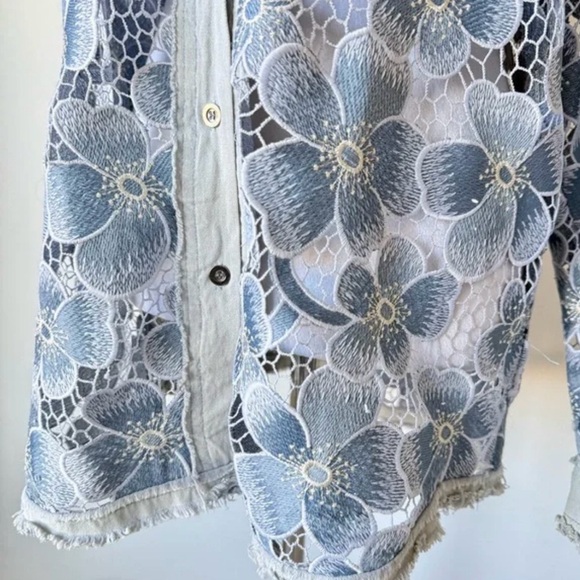 POL The most amazing oversized floral lace hem button down shirt shacket - Picture 4 of 5